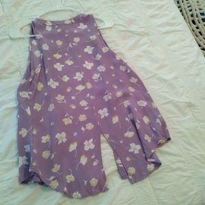 Summer sleeveless shirt